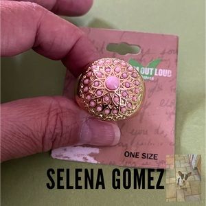 Selena Gomez Gold Tone and Pink Acrylic Bead Stretch Ring
